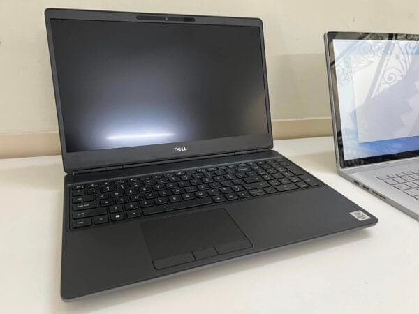 Dell Precision 7550 - Image 2