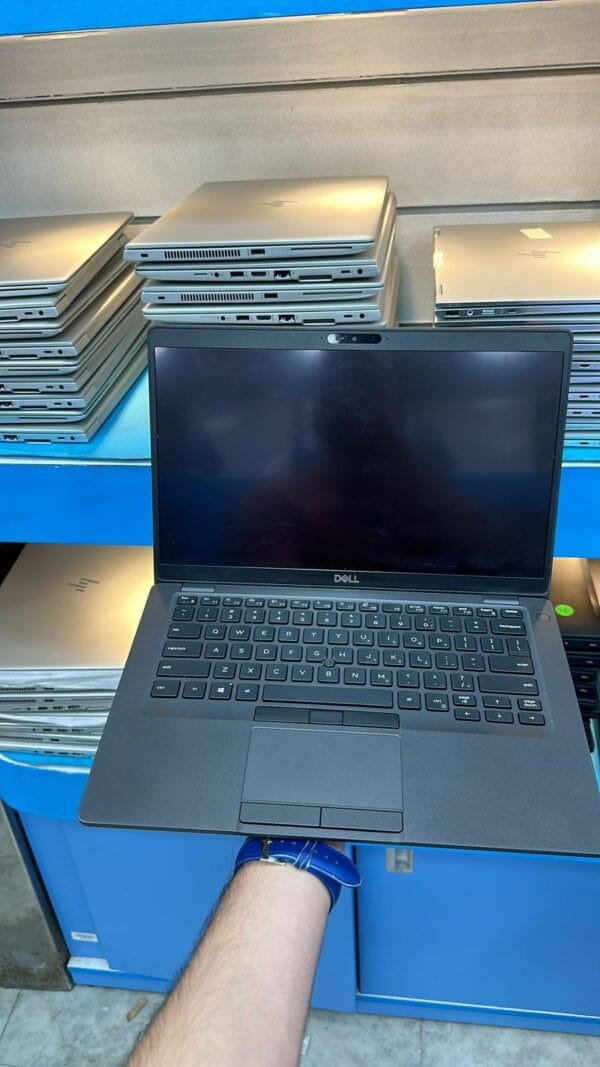 ‏Dell Latitude 5400