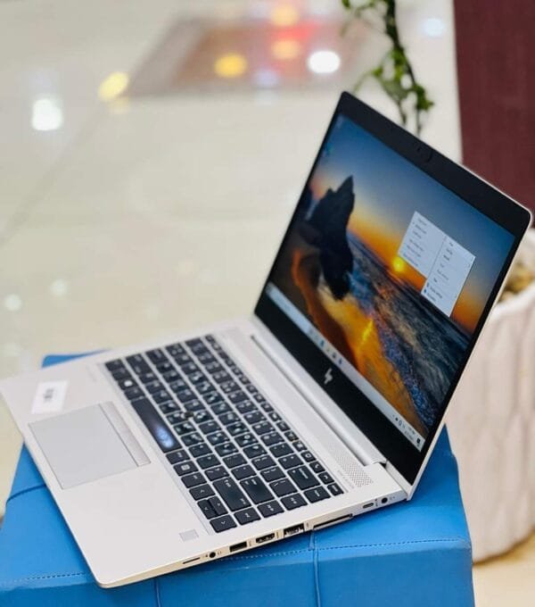 HP ELLITEBOOK 745 G5 Ryzen 5 - Image 3