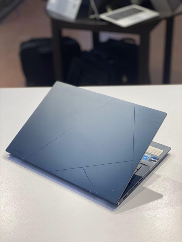 Asus ZenBook 14 OLED - Image 4