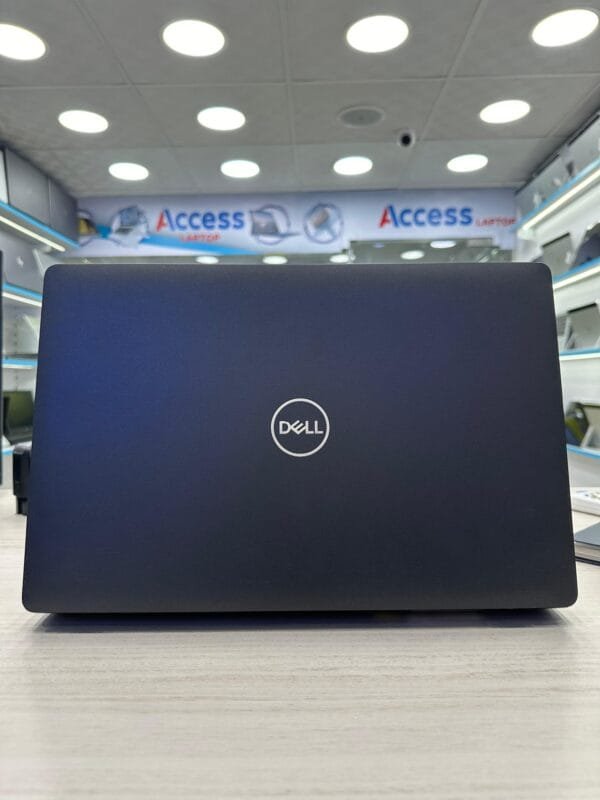 Dell Precision 3541-I7-9th - Image 4
