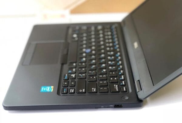 Dell Latitude 5450 - Image 3