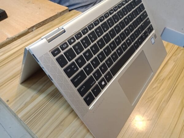 HP ELITE BOOK 1030 G3-I7-8th - Image 2