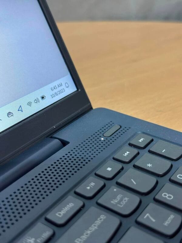 Lenovo IdeaPad 5 8LX 15.6 - Image 2