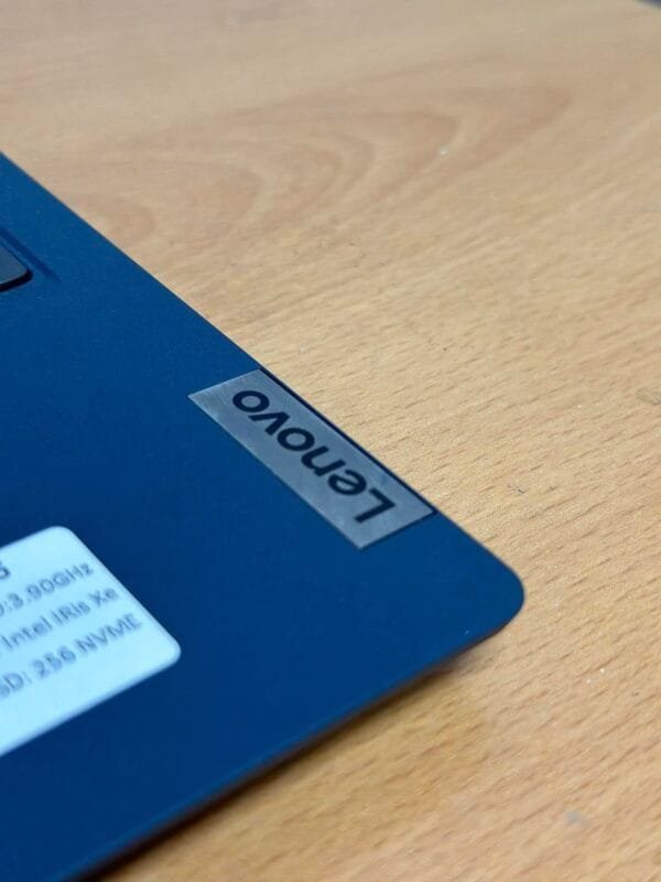 Lenovo IdeaPad 5 8LX 15.6 - Image 9