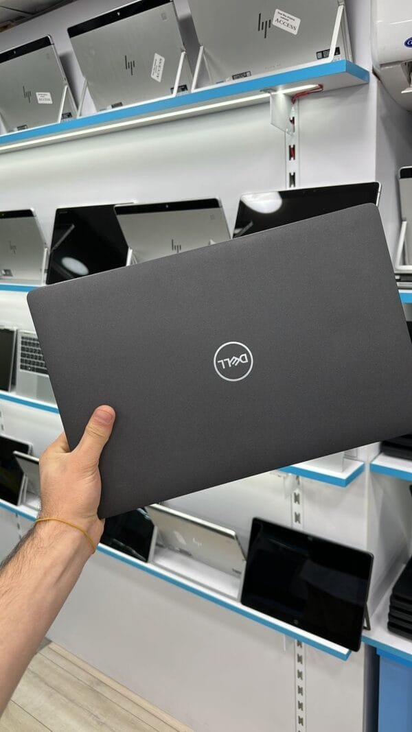 Dell Precision 3541-I7-9th - Image 6