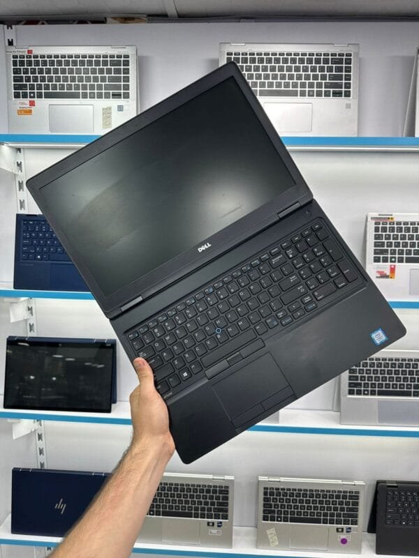 Dell Latitude 5500