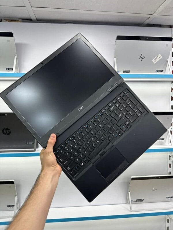 Dell Precision 7520 i7 - 7th