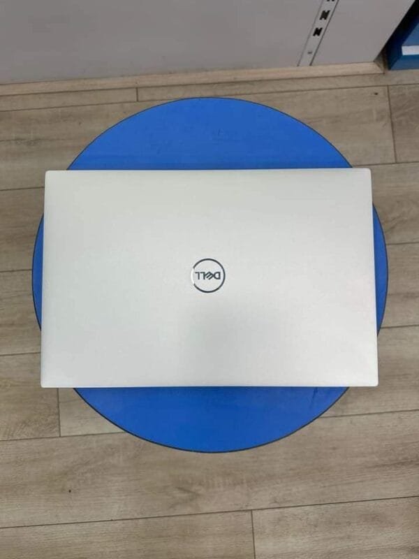 DELL XPS 9500 - Image 6