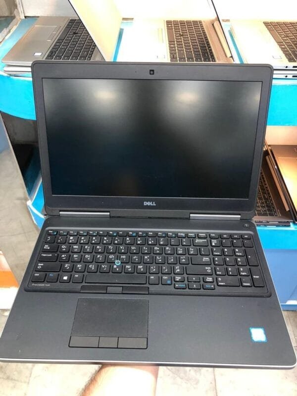 Dell Precision 7520 i7 - 7th - Image 2