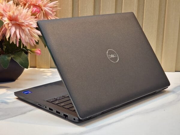 Dell Latitude 3420 - Image 3