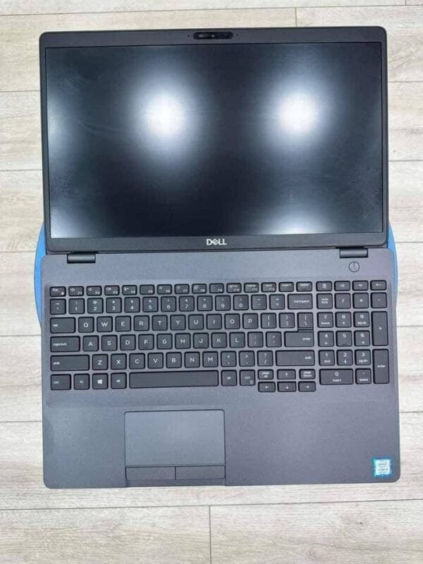 Dell Latitude 5500 - Image 3