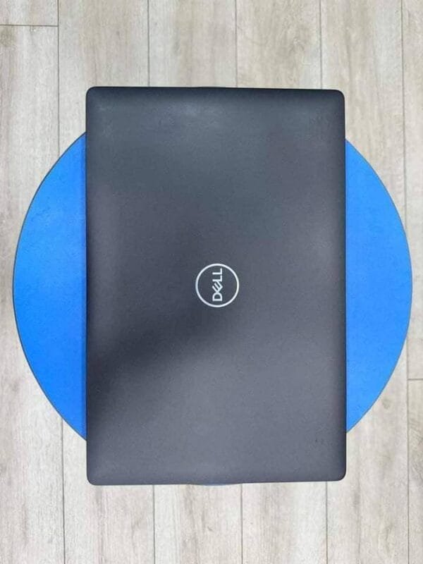 Dell Latitude 5500 - Image 4