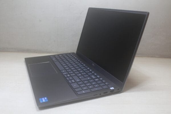Dell Vostro 5502 - Image 2