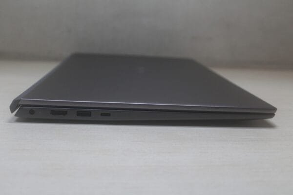 Dell Vostro 5502 - Image 3