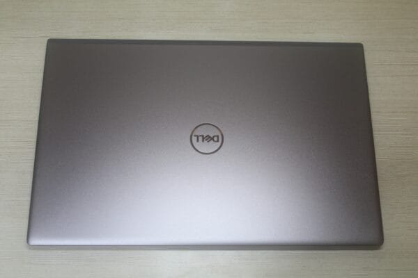 Dell Vostro 5502 - Image 5