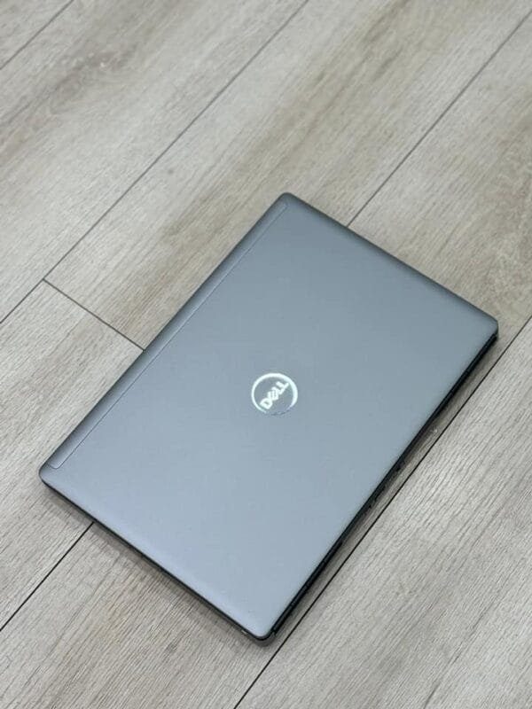 Dell Precision 7550 - Image 4