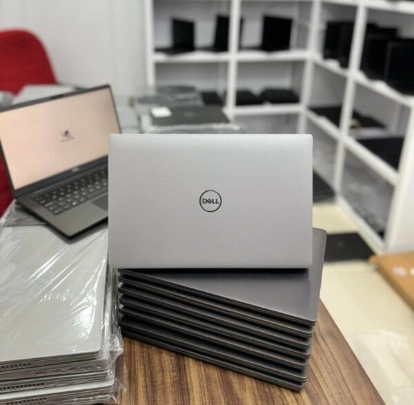DELL Latitude 5410 - Image 4