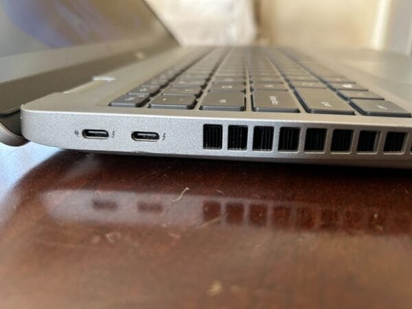 Dell Latitude 5521 - Image 5