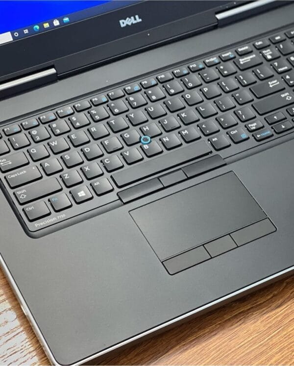 Dell precision 7720 xeon - Image 6