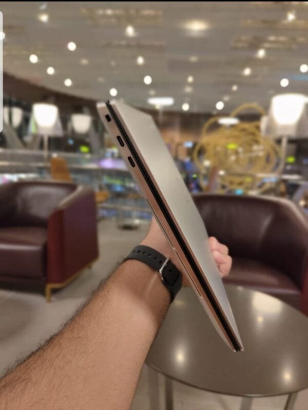 Dell XPS 9520 - Image 4