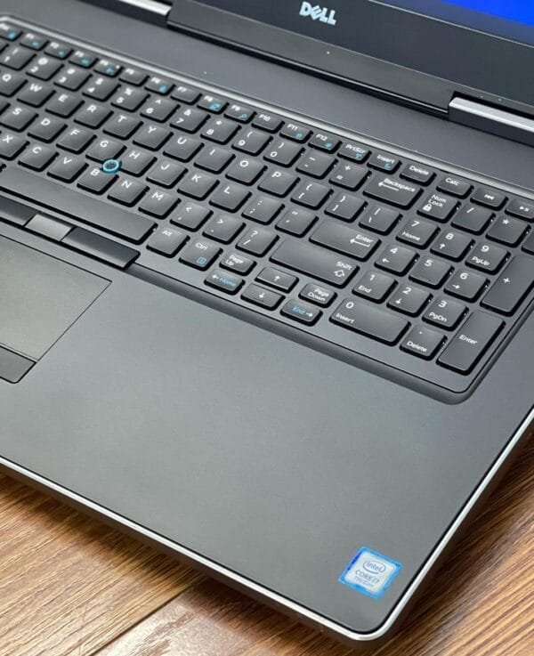 Dell precision 7720 xeon - Image 7