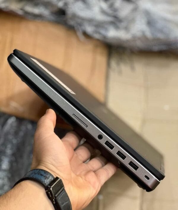 Dell precision 7520-I7-6th - Image 3