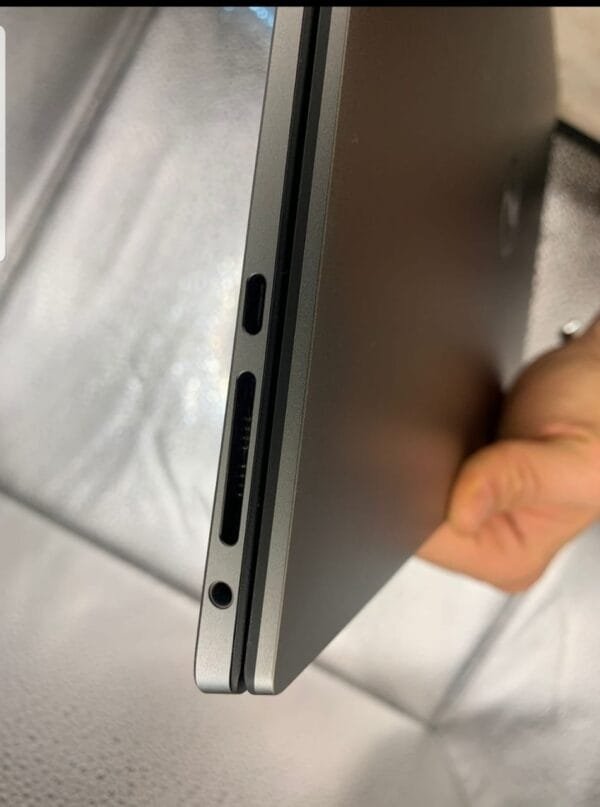 Dell XPS 9500 - Image 3