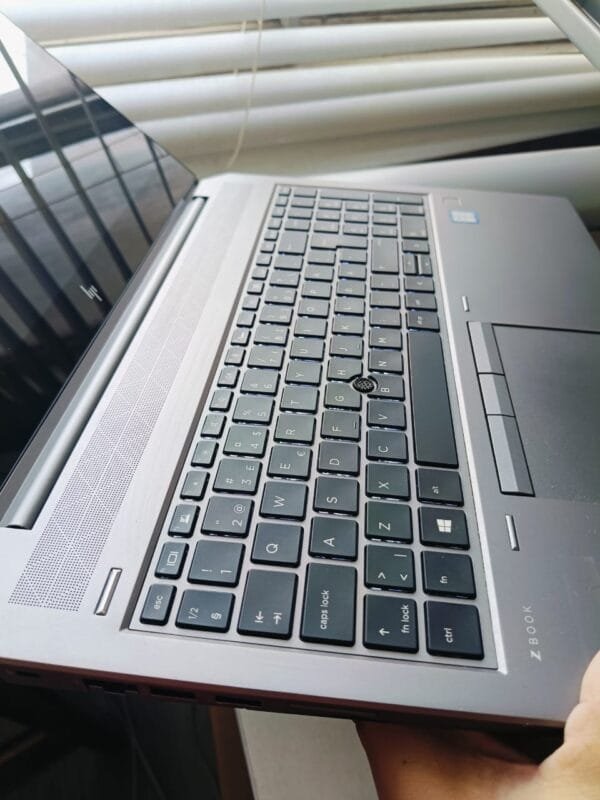 HP ZBOOK G5 Mobile Workstation - Image 5