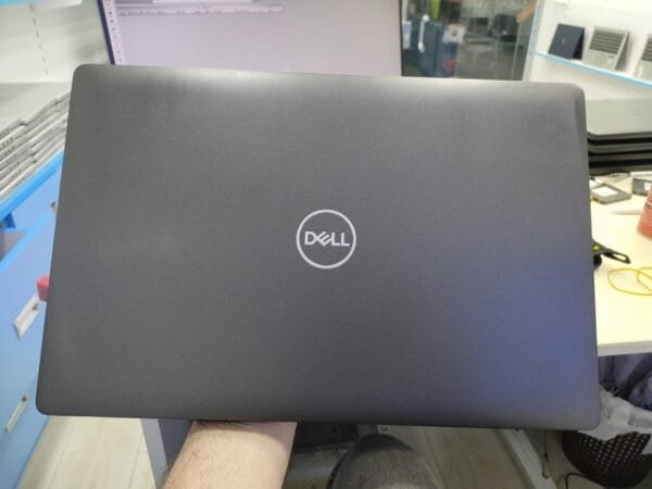 Dell Latitude 5500 - Image 6