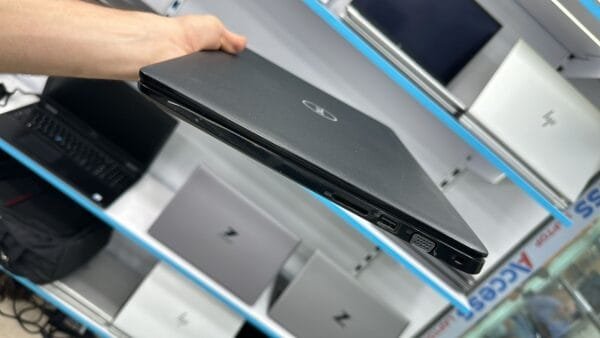 Dell Latitude 3500 - Image 6