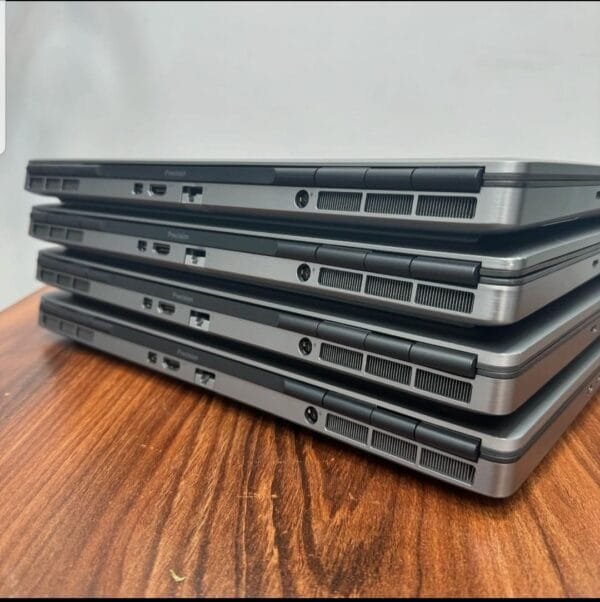 DELL PRECISION 7750 - Image 4