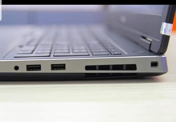 Dell Precision 7520 I7-6th - Image 5