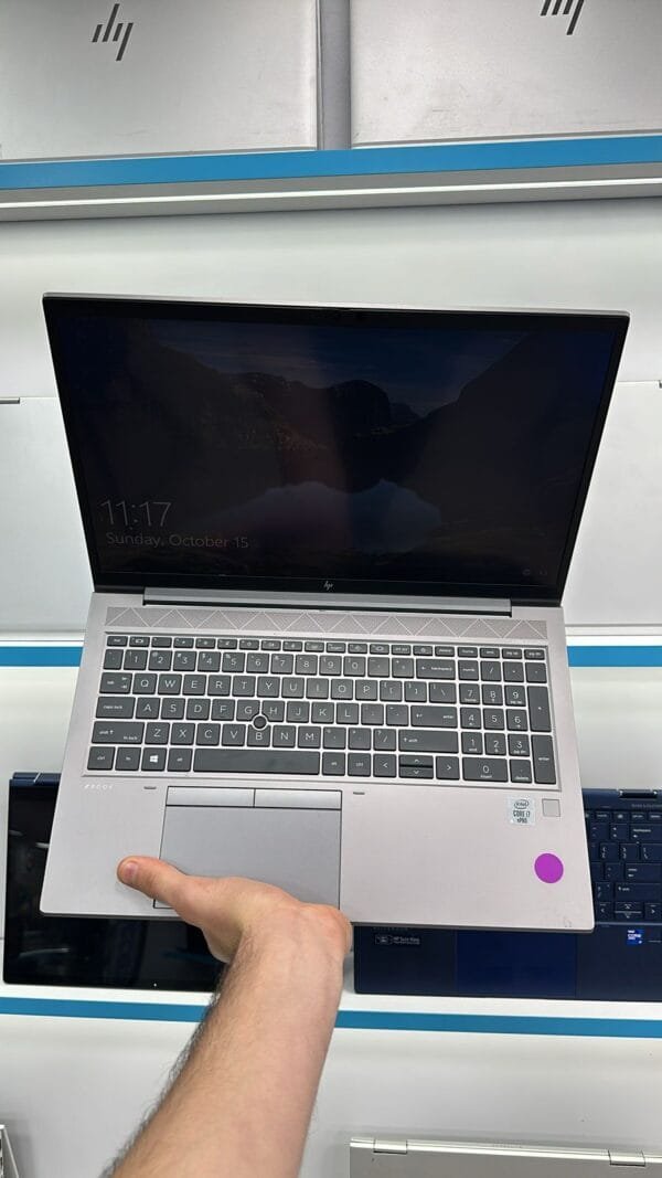 HP ZBook Firefly 15.6 G7