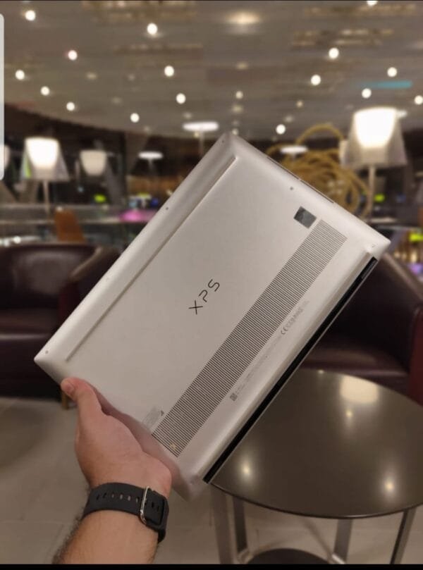Dell XPS 9520 - Image 5