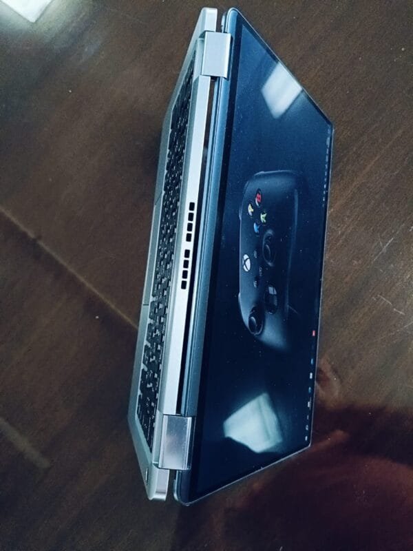 Dell latitude 7400  2 in 1 - Image 10