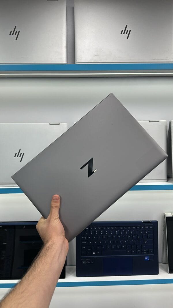 HP ZBook Firefly 15.6 G7 - Image 2