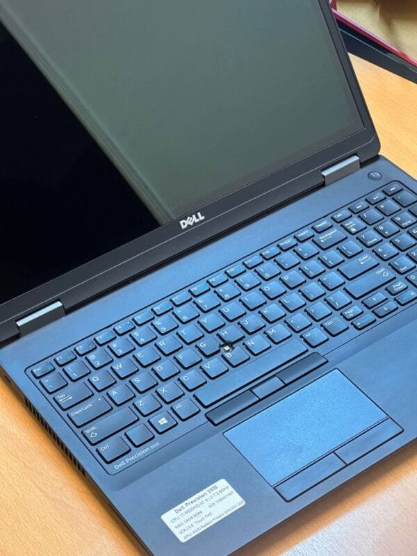 Dell Latitude 5580 - Image 9